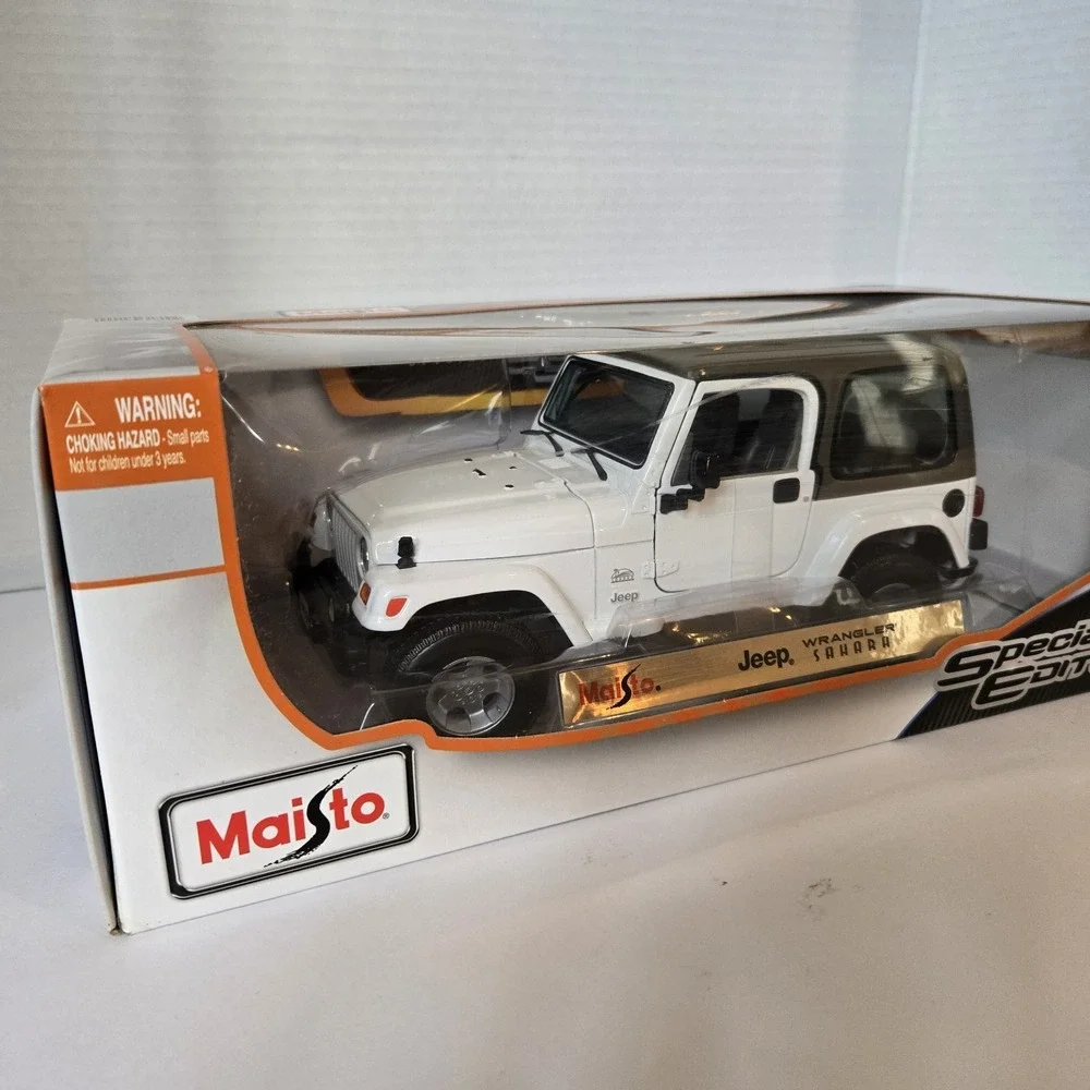 2013‎ NEW IN BOX RARE MAISTO Jeep Wrangler Sahara White 1:18 Special Edition SE!